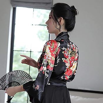 SI/CO KIMONO GAWN ブラック Floral Embellished Long Kimono – SAACHI